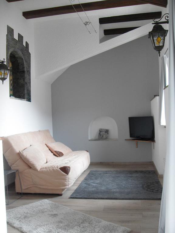 Au Creneau Gourmand Hotel Saillon Kamer foto